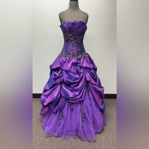 Prom Dress. Size 6. Color Purple/Blk